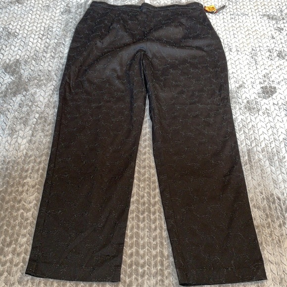 NWT Alanni Woman Straight Leg Black Embroidered Trousers. Size 18.  Side zipper - Picture 6 of 13